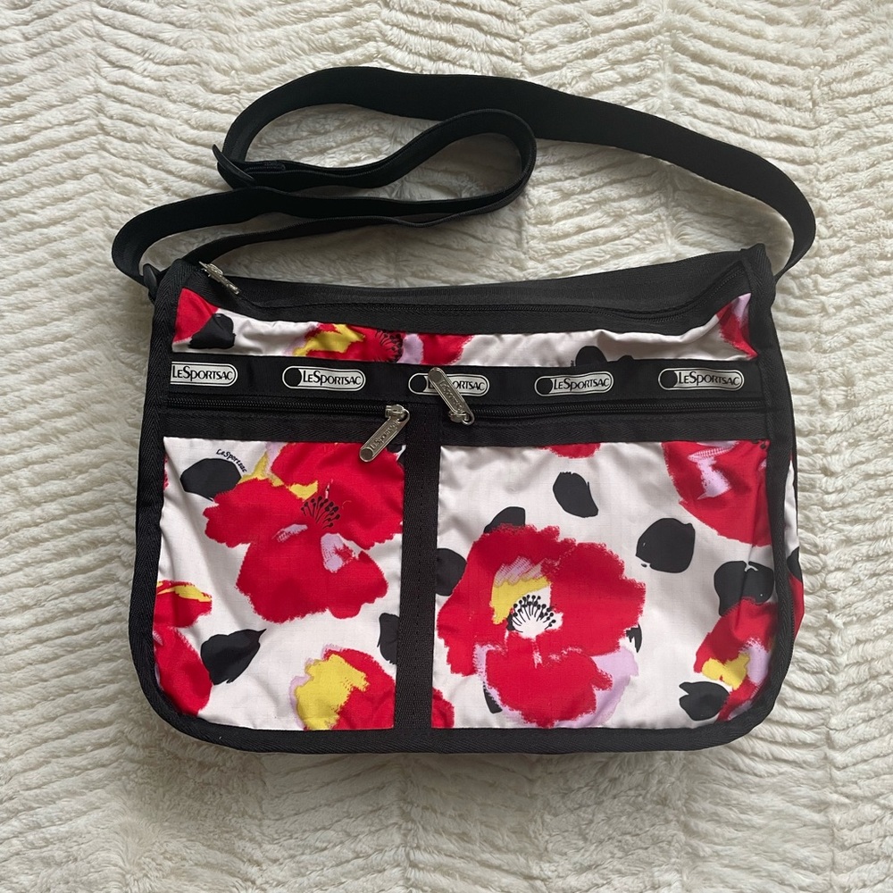 NWOT LeSPORTSAC Poppy Garden Bag Lightweight Packable - Black Red White